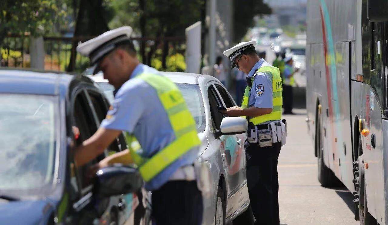 广东省违章严查规定，保障交通安全与秩序的重要举措